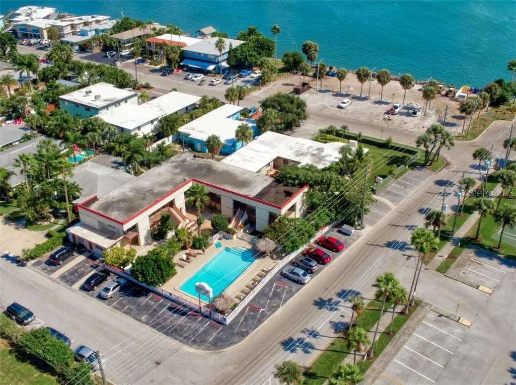 64 BAY ESPLANADE #203, CLEARWATER, FL, photo 4 of 7