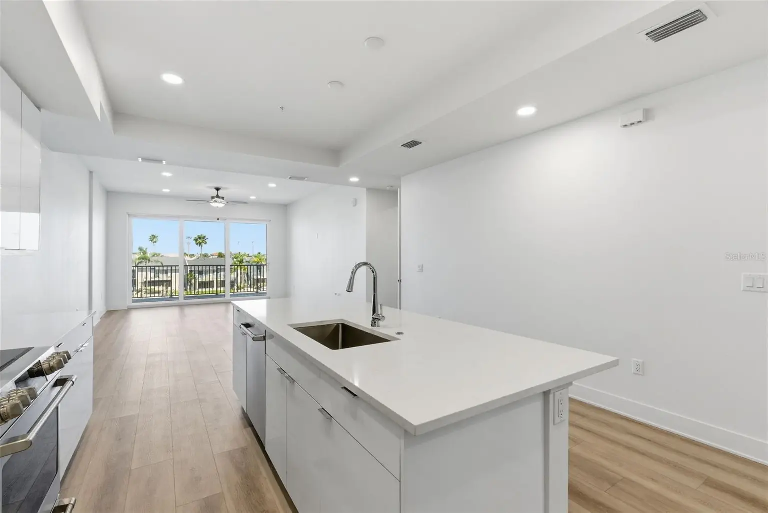 400 150TH AVENUE #305, MADEIRA BEACH, FL, photo 14 of 71