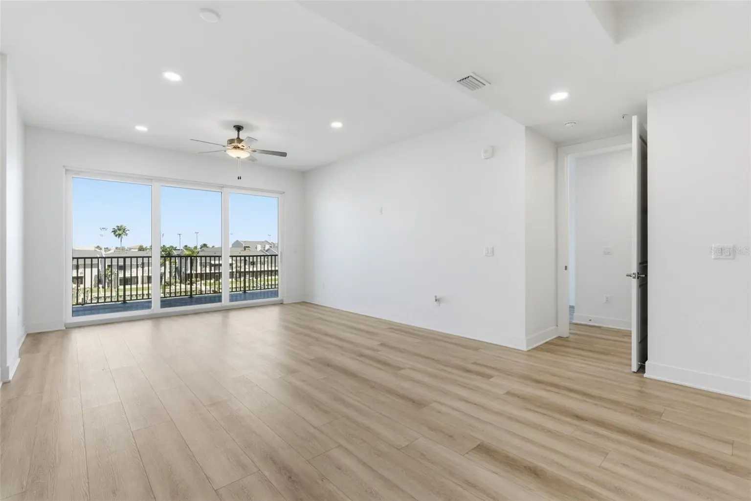 400 150TH AVENUE #305, MADEIRA BEACH, FL, photo 15 of 71