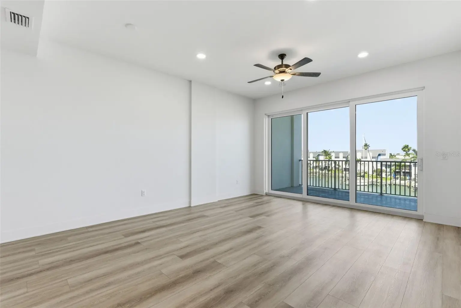 400 150TH AVENUE #305, MADEIRA BEACH, FL, photo 17 of 71
