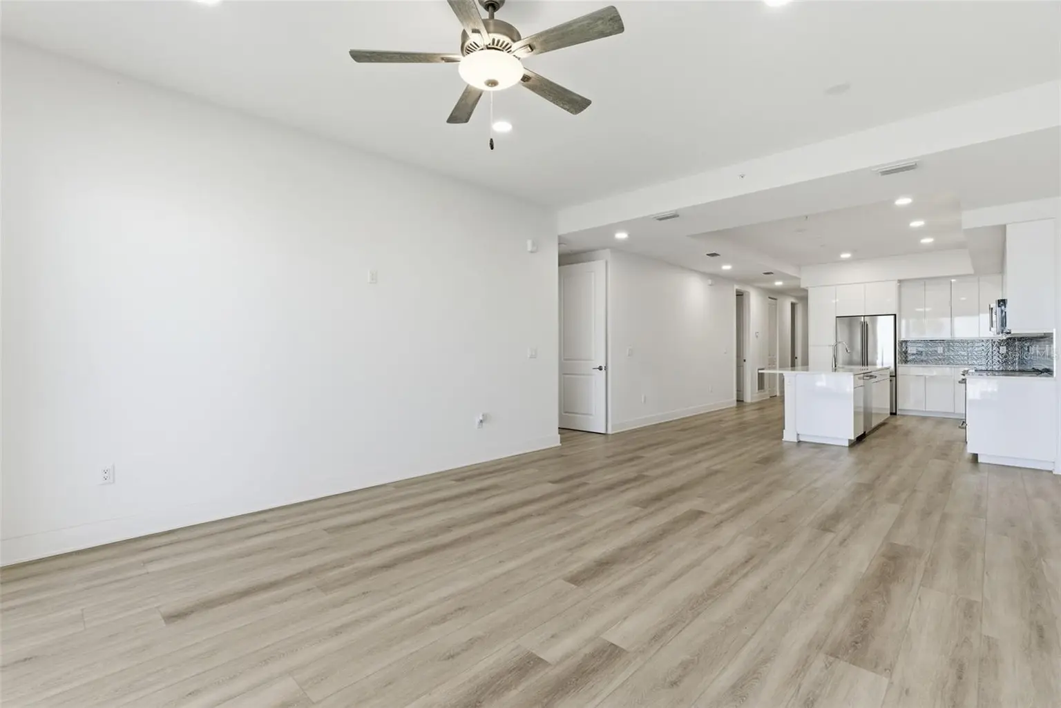 400 150TH AVENUE #305, MADEIRA BEACH, FL, photo 19 of 71