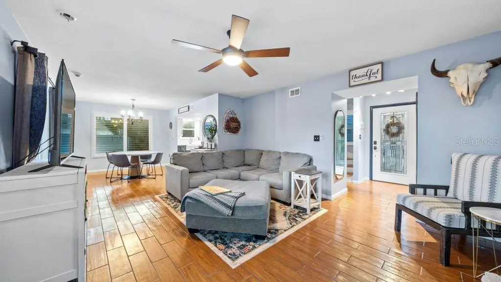 2907 W TRILBY AVENUE, TAMPA, FL, photo 11 of 25