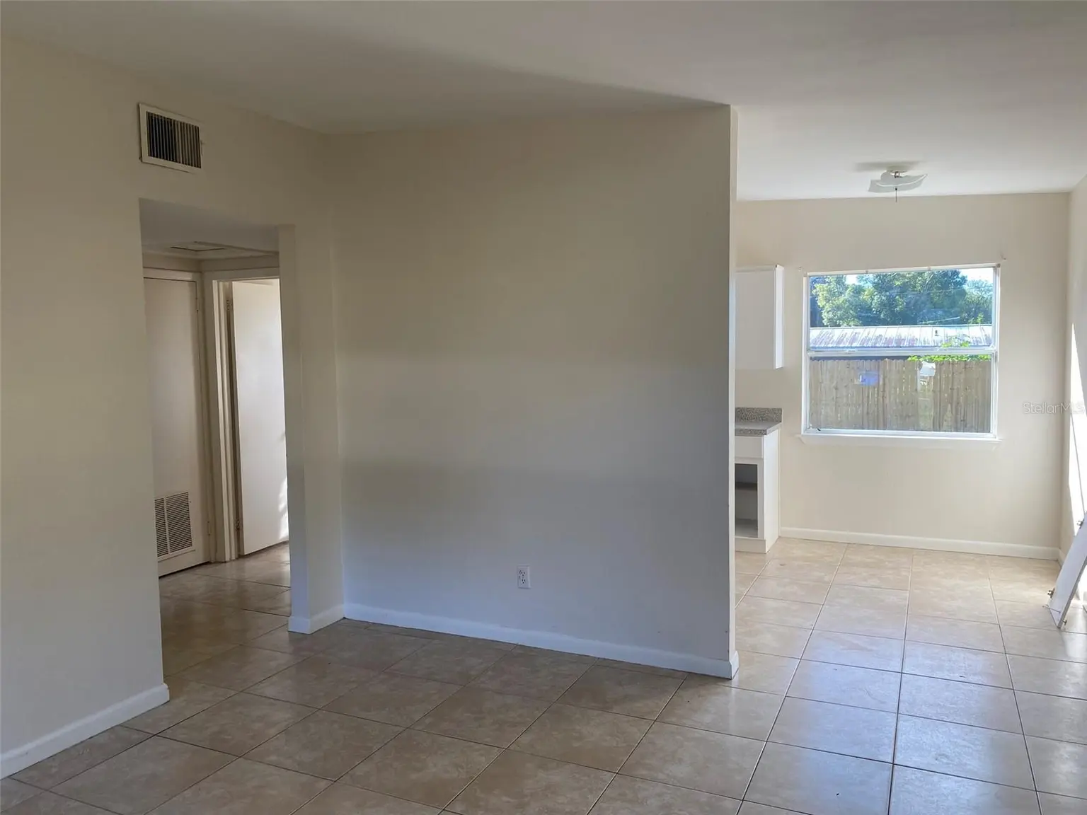 1105 BRIARWOOD ROAD, BRANDON, FL, photo 5 of 17