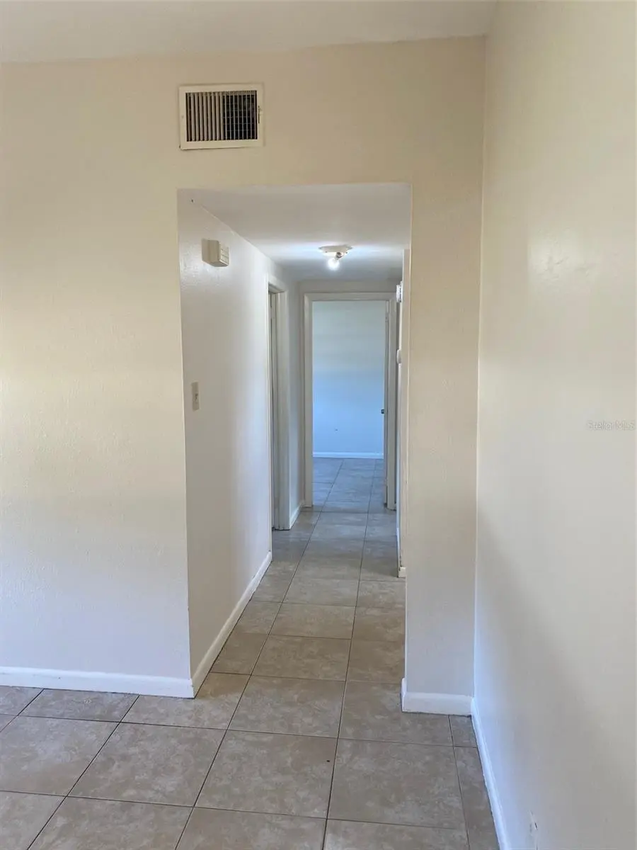 1105 BRIARWOOD ROAD, BRANDON, FL, photo 7 of 17