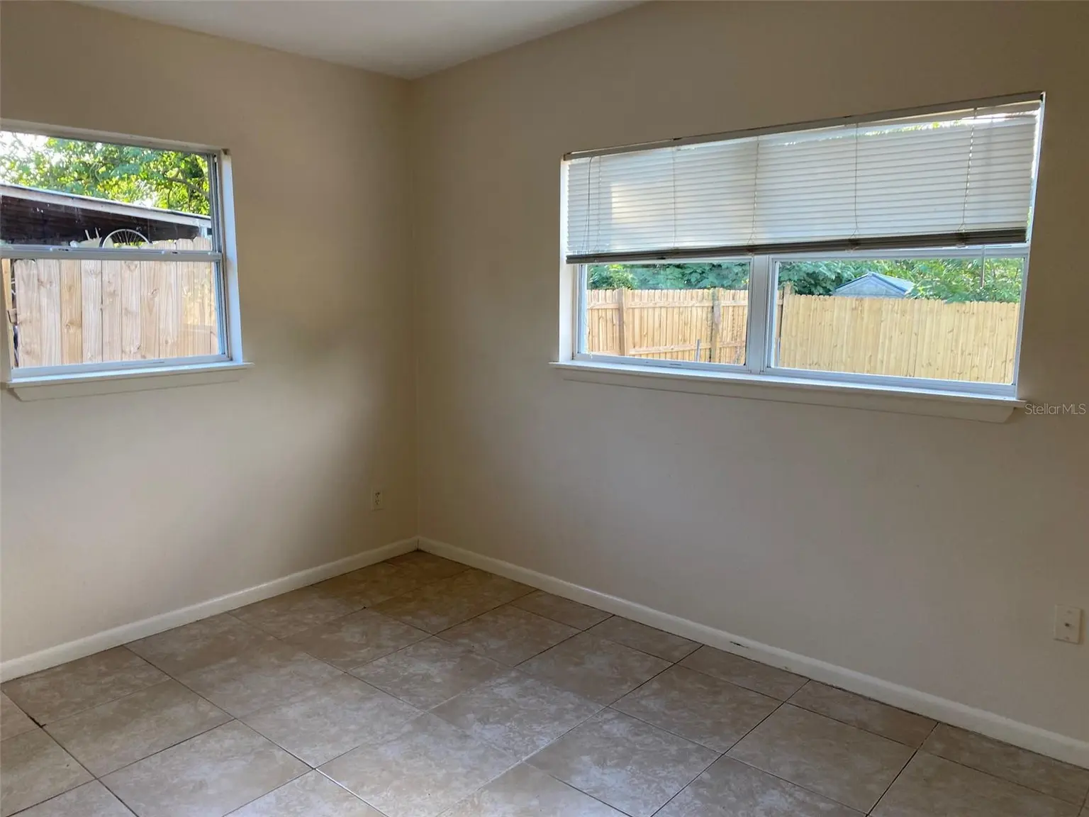 1105 BRIARWOOD ROAD, BRANDON, FL, photo 12 of 17