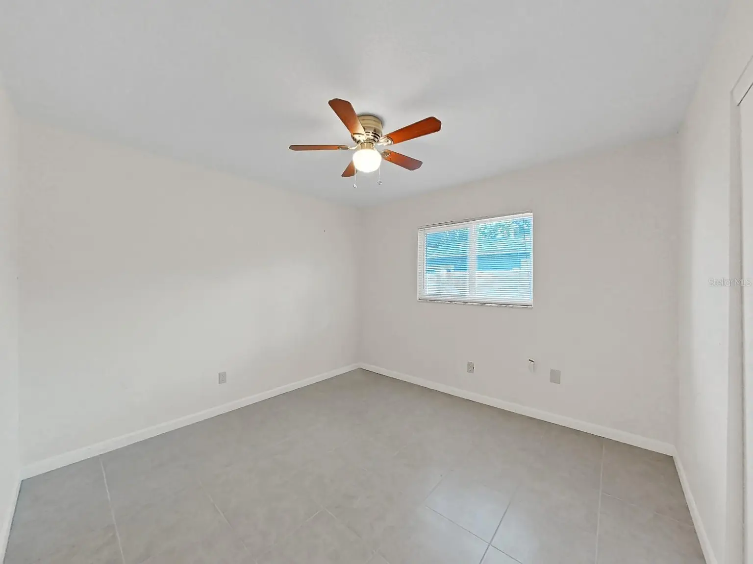 1750 MONTANA AVENUE NE, ST PETERSBURG, FL, photo 19 of 48
