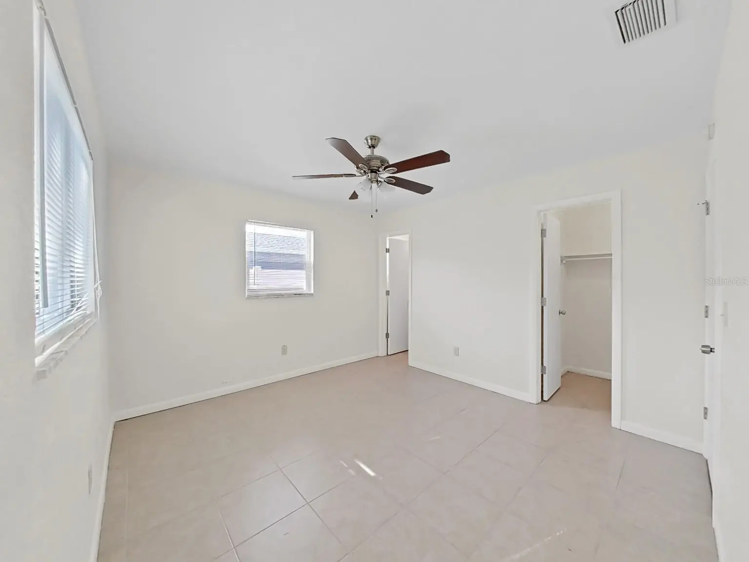 1750 MONTANA AVENUE NE, ST PETERSBURG, FL, photo 23 of 48
