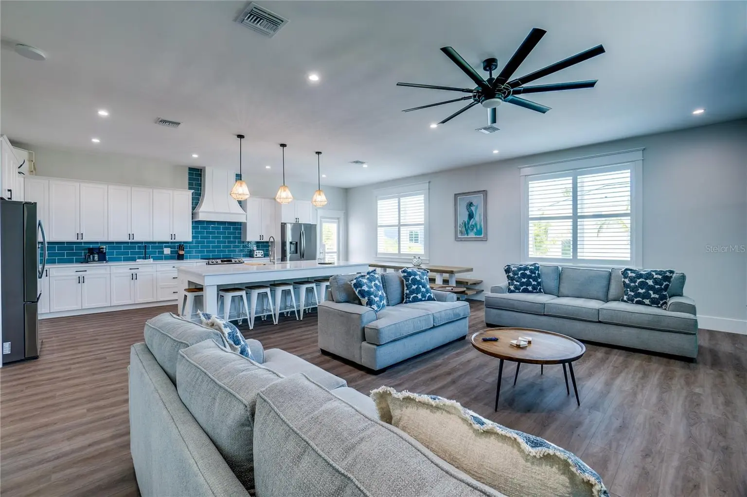 2102 AVENUE B, BRADENTON BEACH, FL, photo 8 of 71