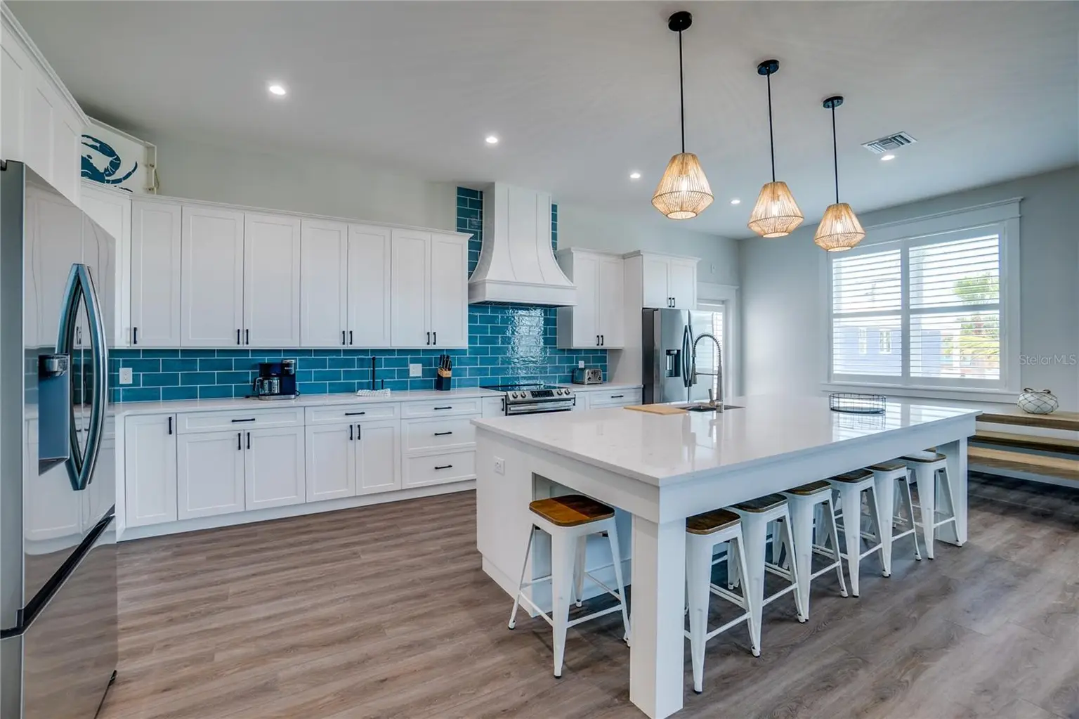 2102 AVENUE B, BRADENTON BEACH, FL, photo 9 of 71