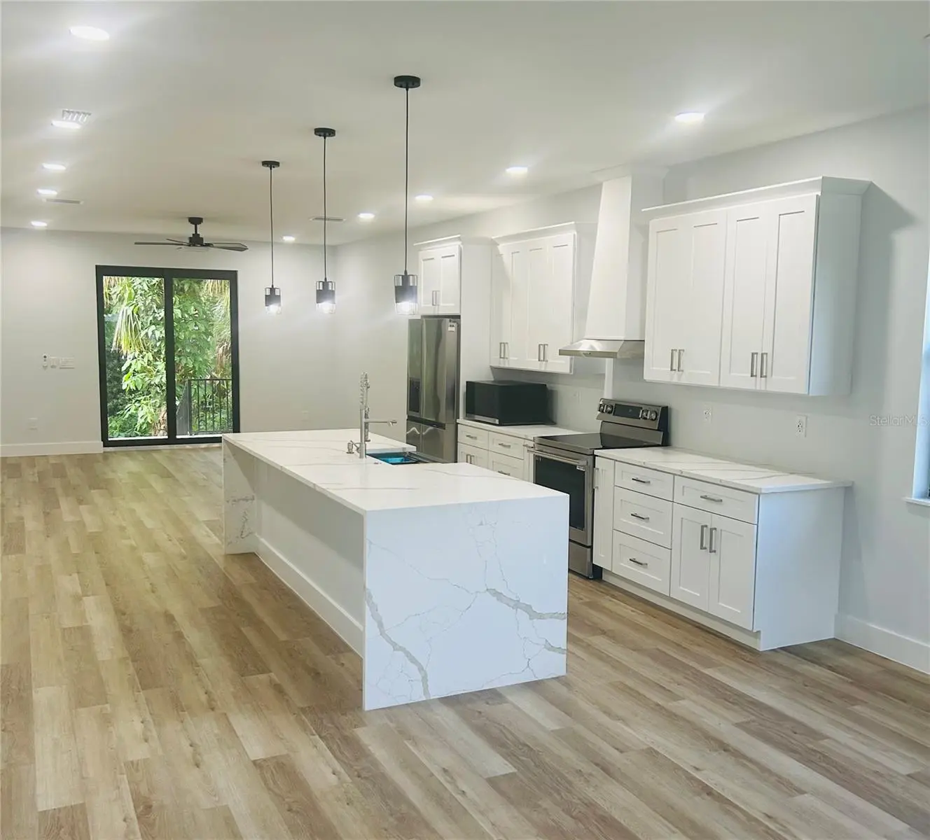 2122 BIRD ST., TAMPA, FL, photo 7 of 16