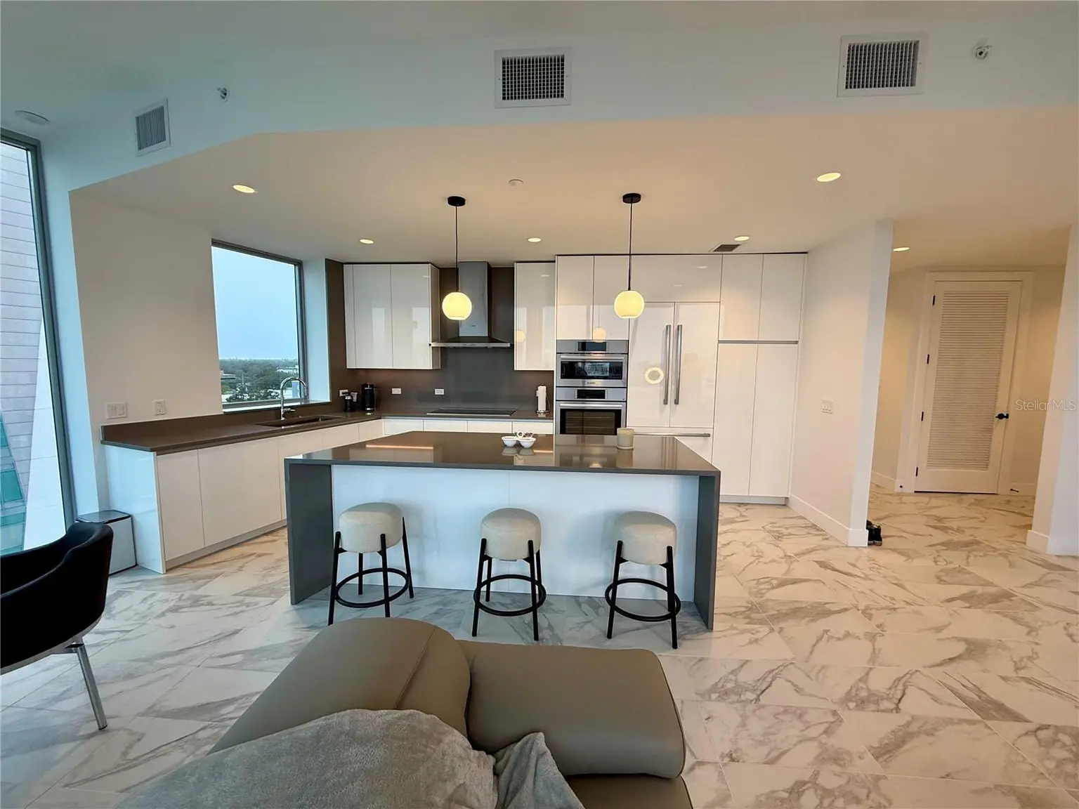 777 3RD AVENUE N #908, ST PETERSBURG, FL, photo 10 of 79