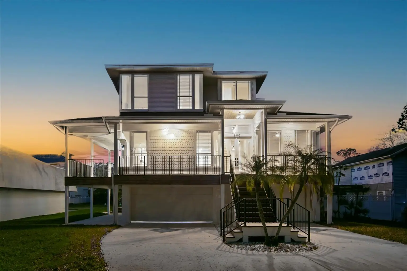 Crystal Beach home, photo 4 of 8