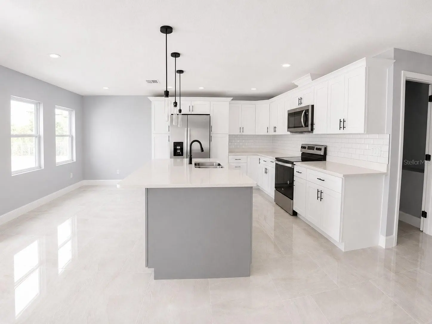 3704 SMITH TREE STREET, TAMPA, FL, photo 6 of 20