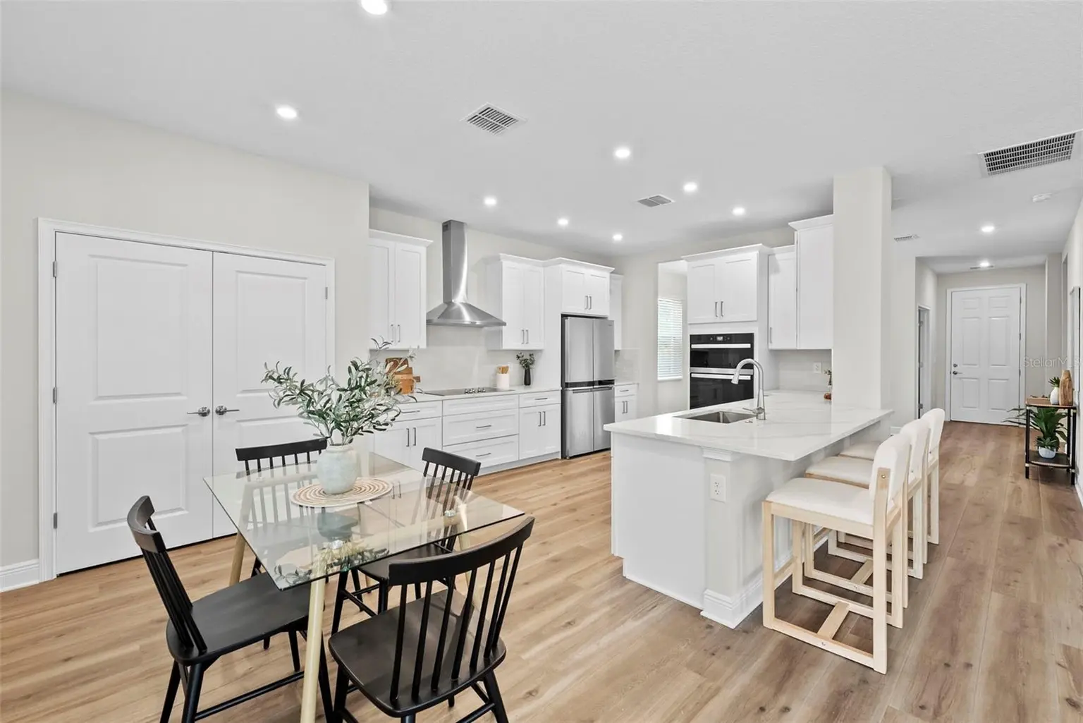 6244 29TH STREET N, ST PETERSBURG, FL, photo 10 of 43