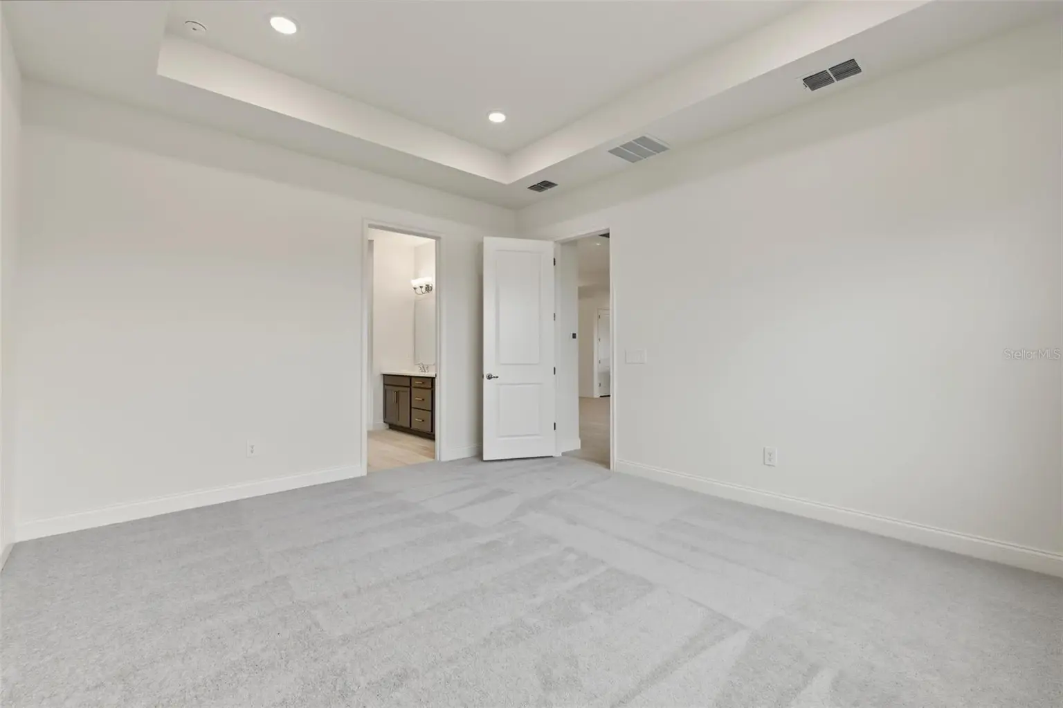 2302 LONE TREE BEND, ZEPHYRHILLS, FL, photo 19 of 24