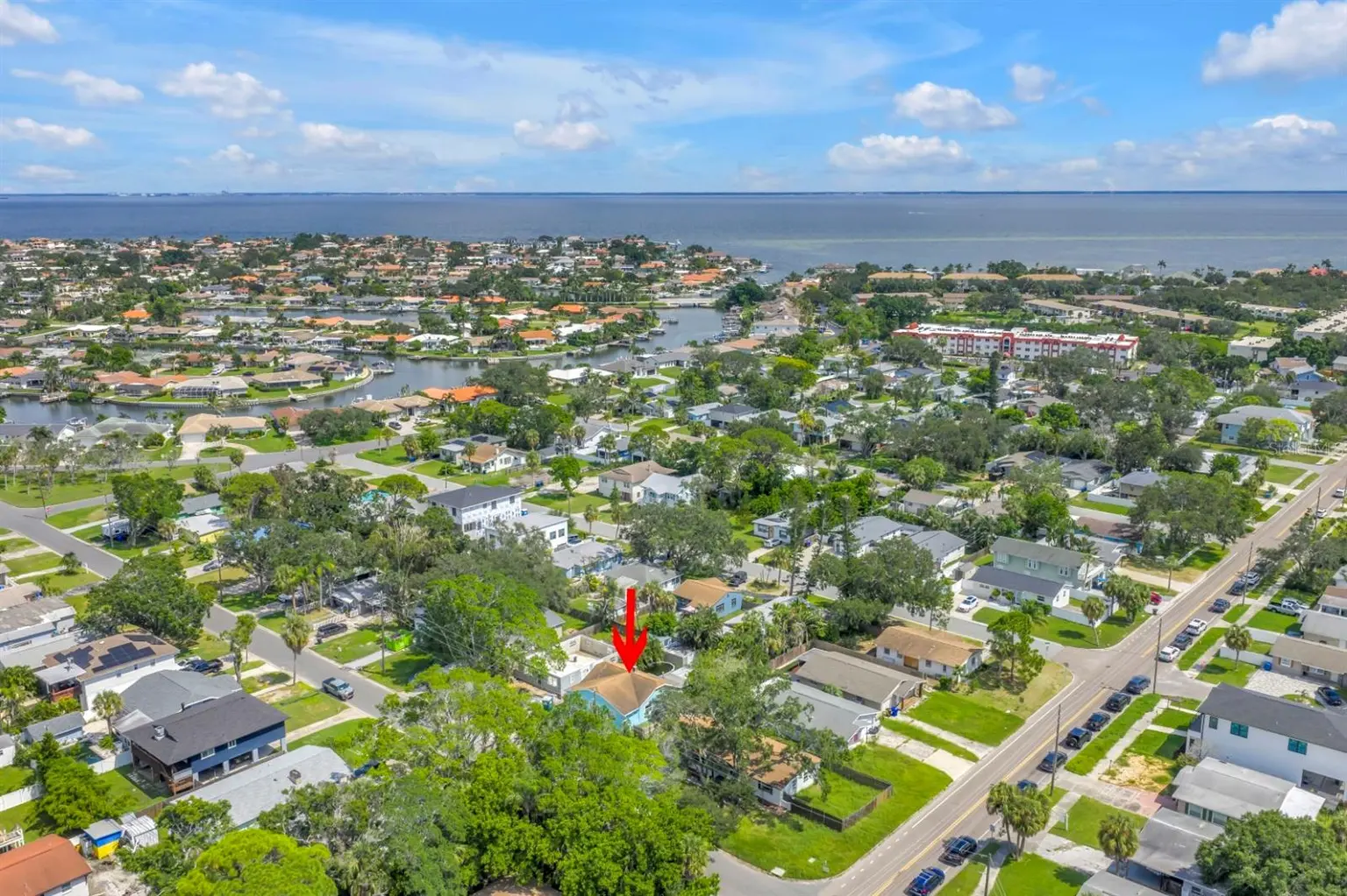 1820 MONTANA AVENUE NE, ST PETERSBURG, FL, photo 3 of 6