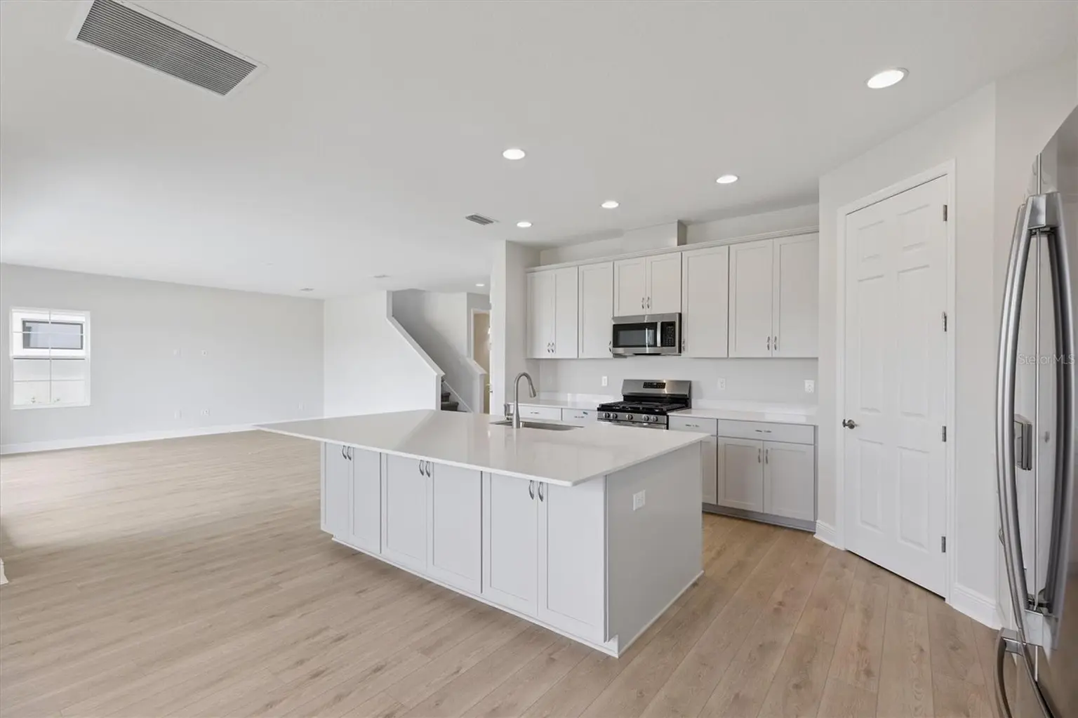 8517 DOVE BOG TERRACE, PARRISH, FL, photo 14 of 33