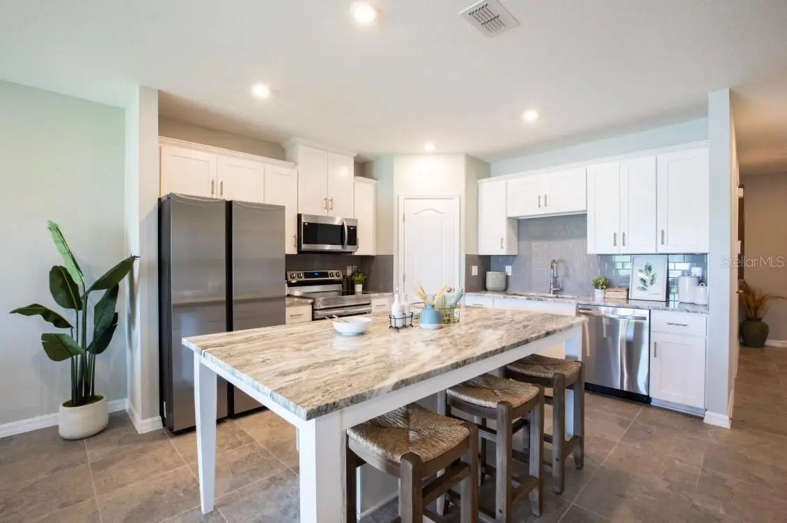 32107 EASTERN REDBUD BRANCH, SAN ANTONIO, FL, photo 8 of 21