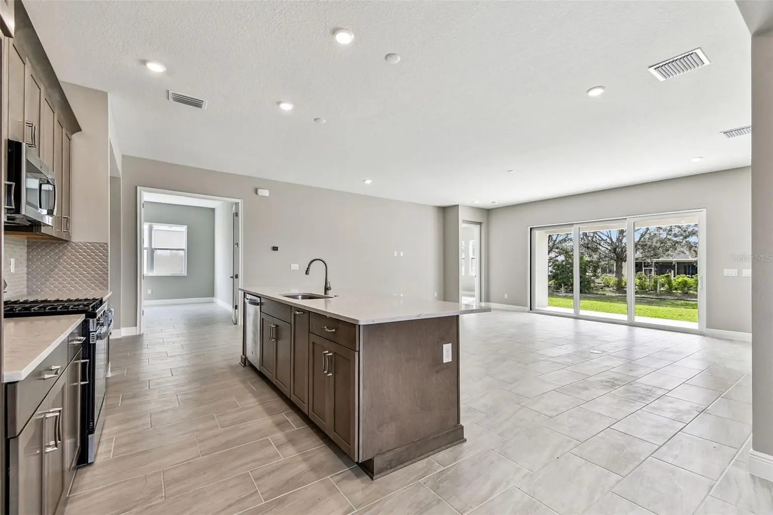 12305 WHITE BLOSSOM COURT, PARRISH, FL, photo 6 of 11