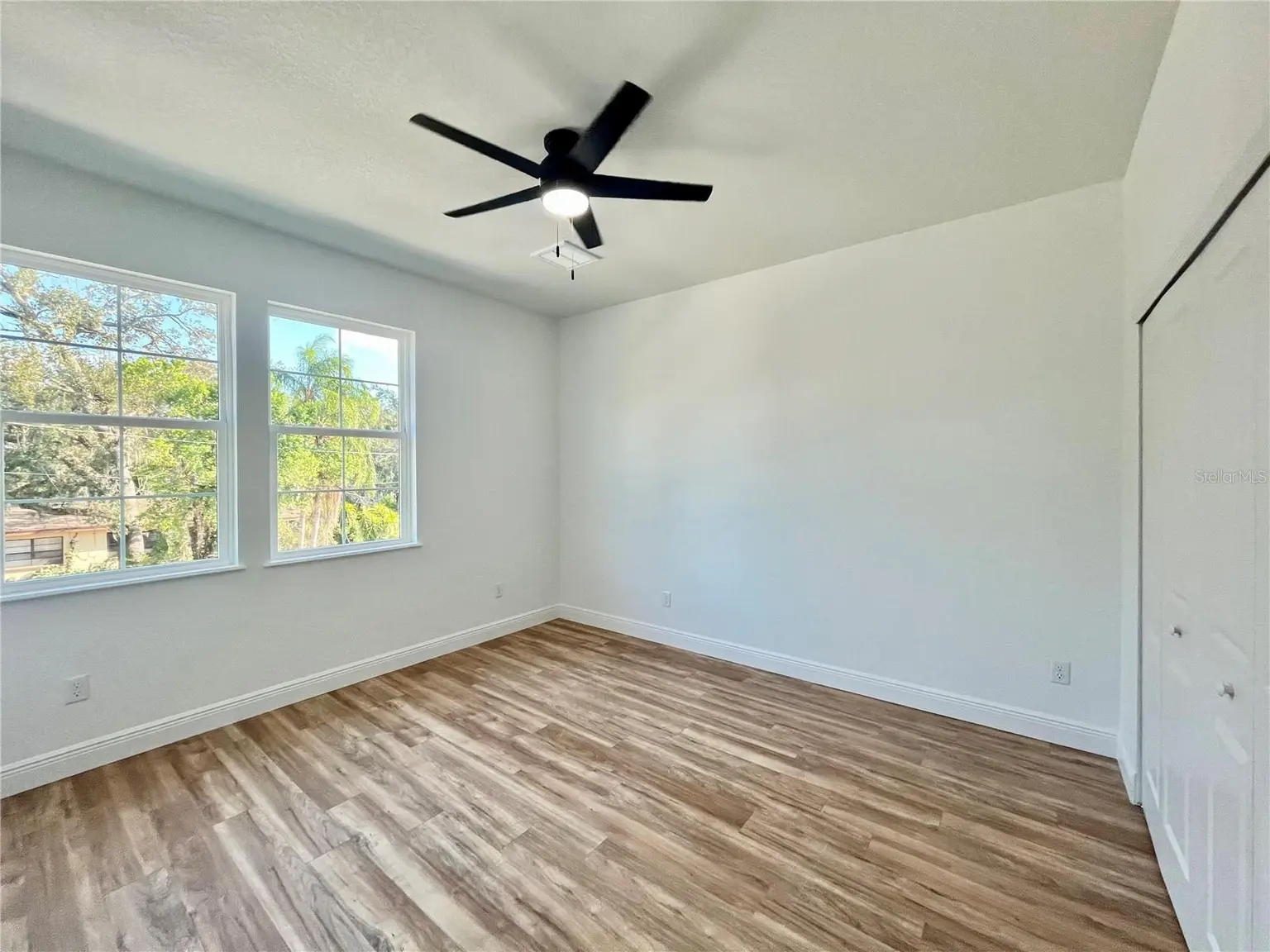 8112 N GREENWOOD AVENUE, TAMPA, FL, photo 10 of 12