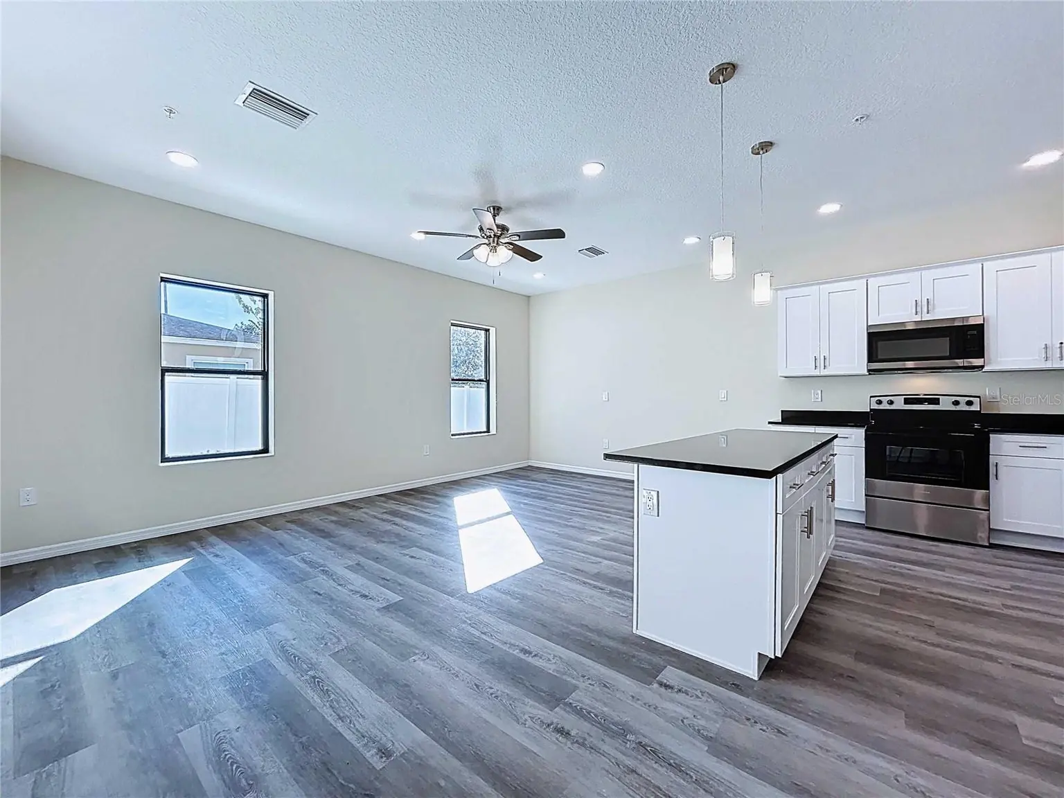 4368 CAMBIO GARDENS COURT, TAMPA, FL, photo 5 of 66