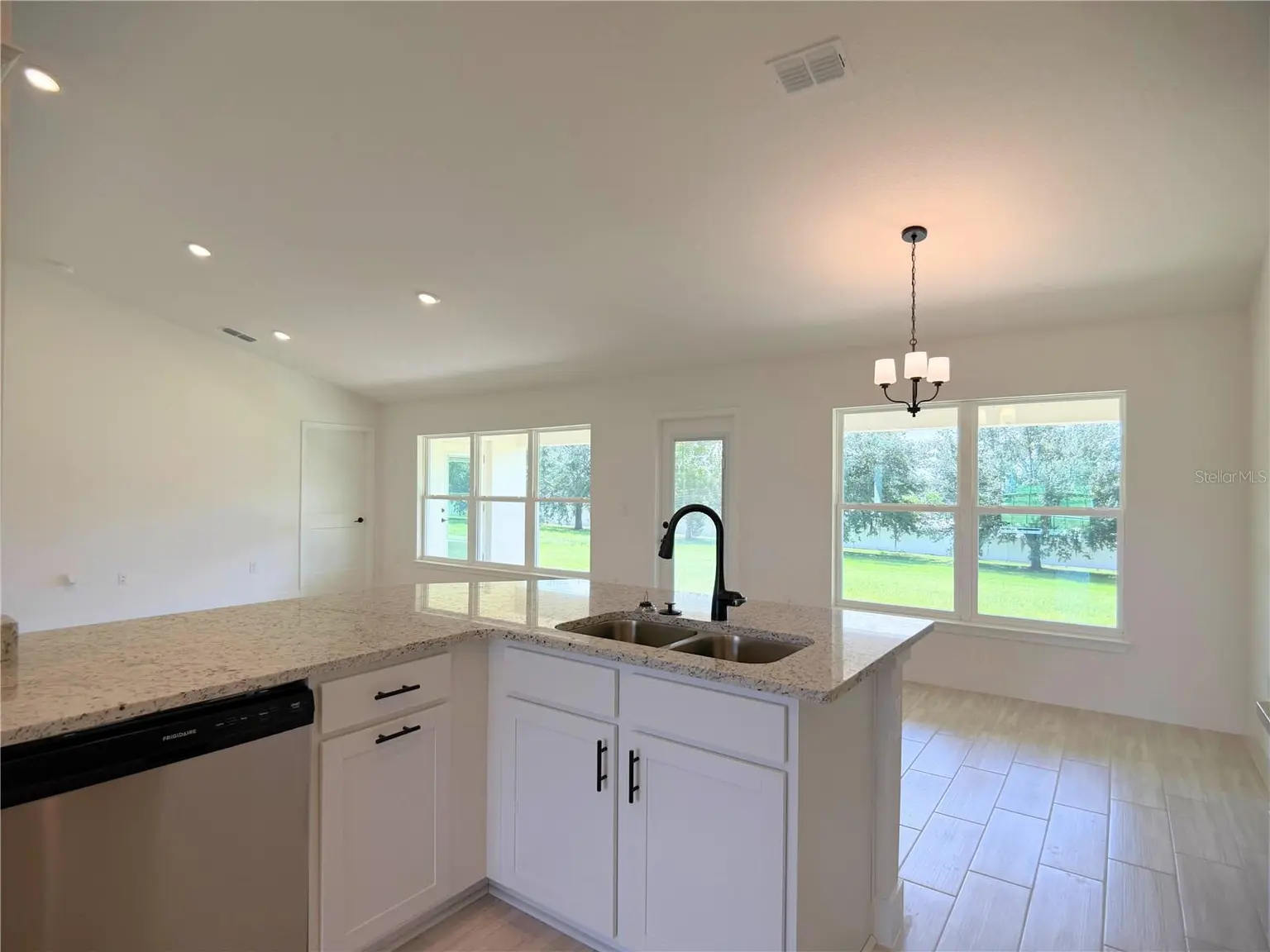 37041 HIDDEN VIEW CIRCLE, DADE CITY, FL, photo 6 of 28