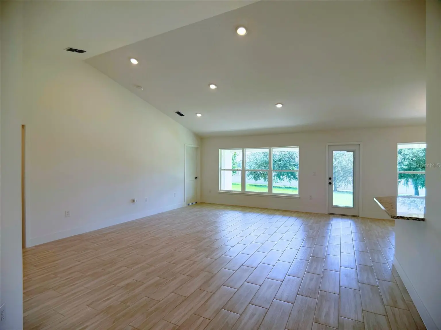 37041 HIDDEN VIEW CIRCLE, DADE CITY, FL, photo 18 of 28