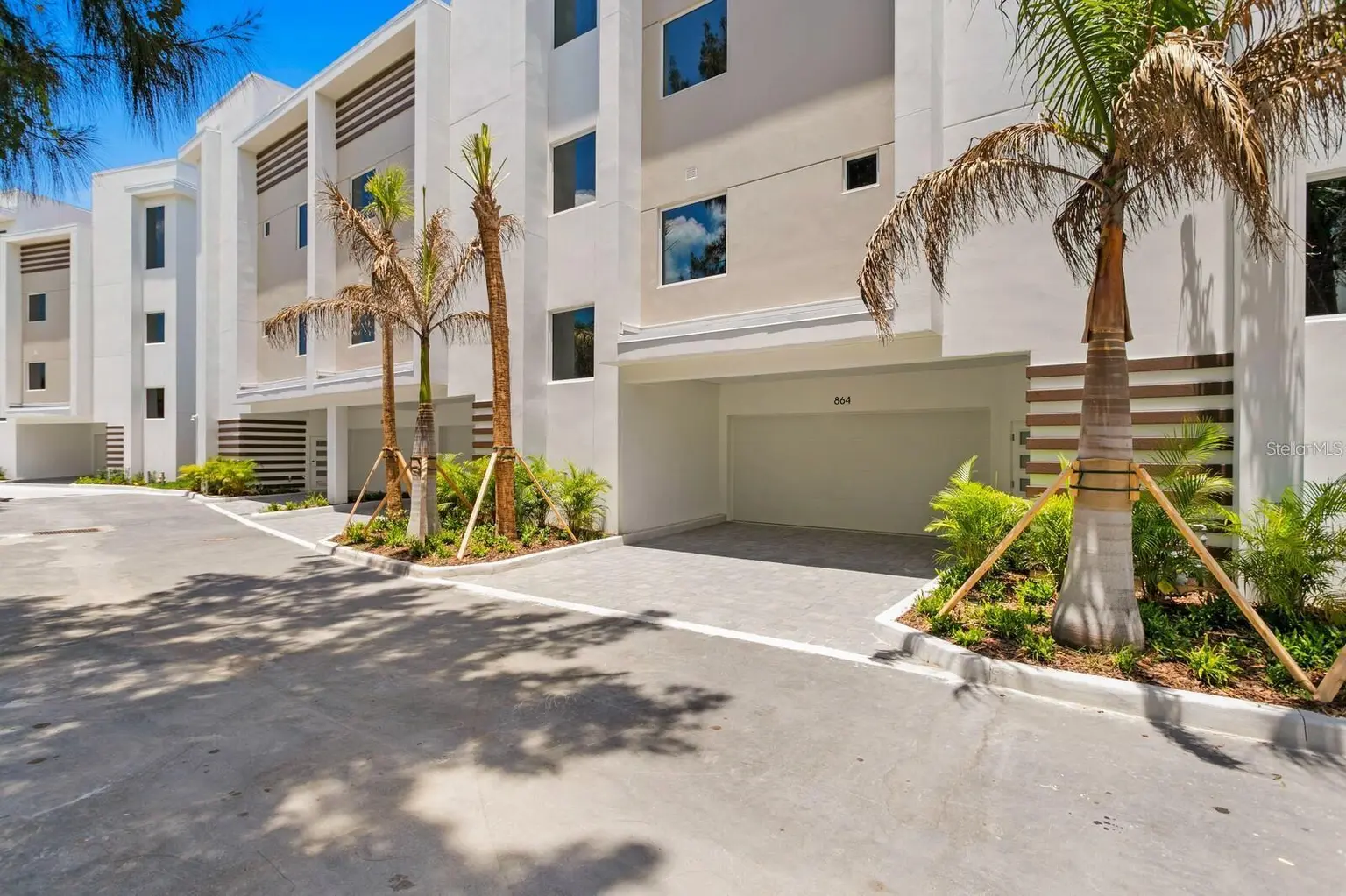 Marina Bay Master Condo home, photo 3 of 8