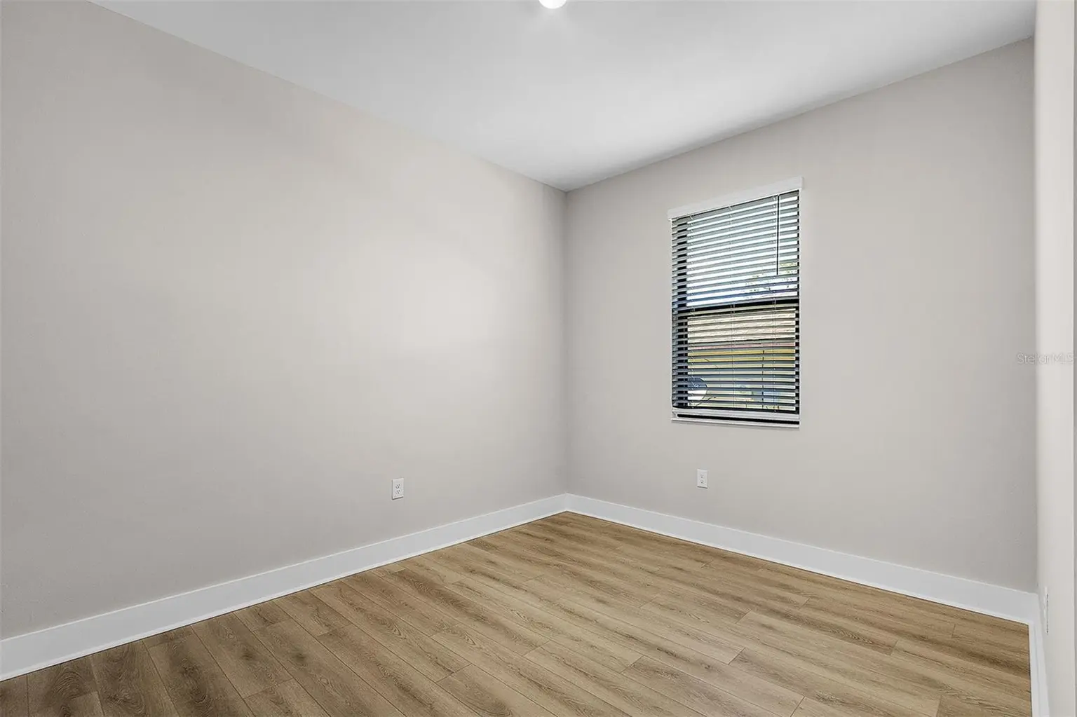 13515 WALDEN SHEFFIELD ROAD, DOVER, FL, photo 2 of 7