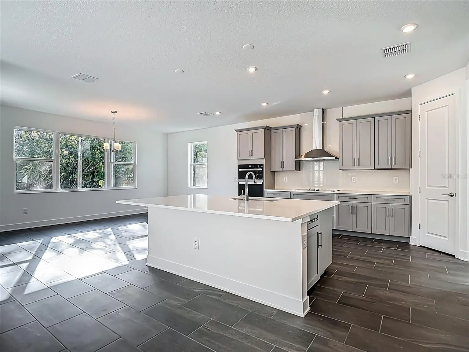 410 S WEST SHORE BOULEVARD, TAMPA, FL, photo 30 of 93