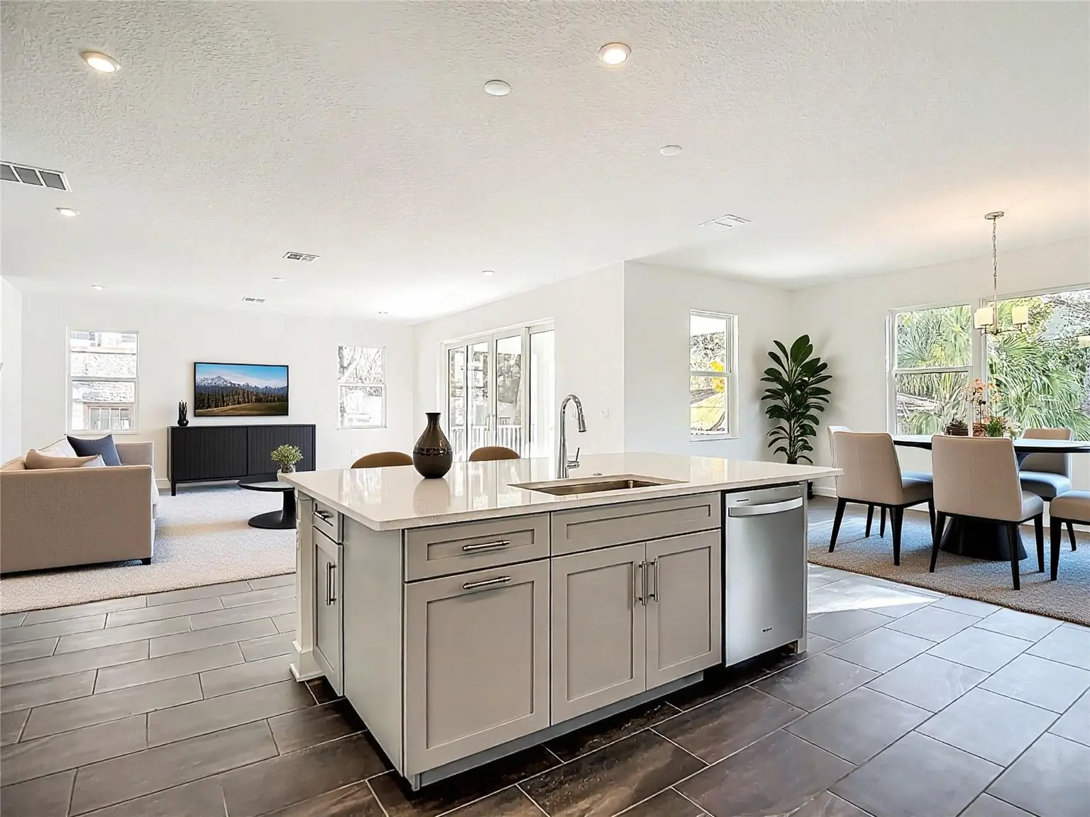 410 S WEST SHORE BOULEVARD, TAMPA, FL, photo 91 of 93