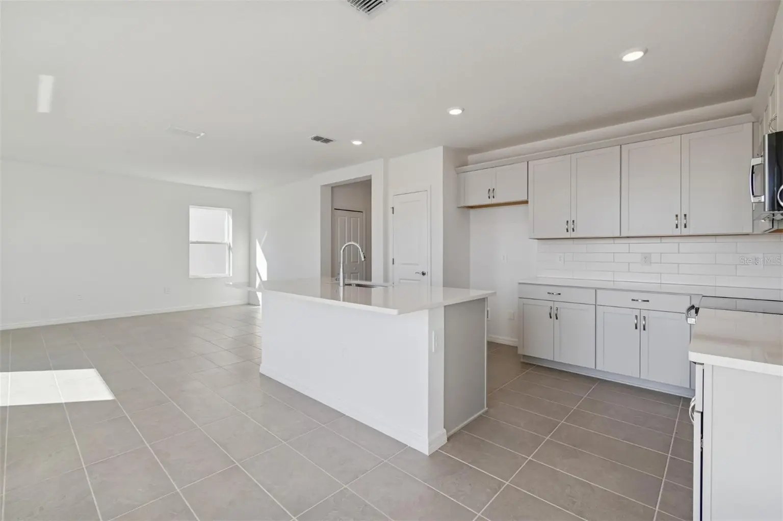 9018 OPTIMIST WAY, PALMETTO, FL, photo 9 of 31