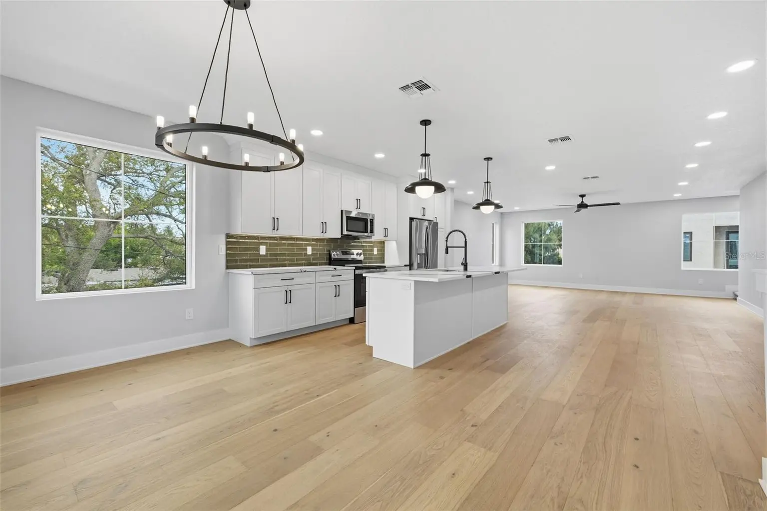 4208 W CARMEN STREET #D, TAMPA, FL, photo 8 of 37