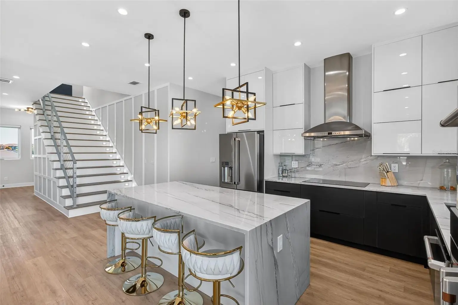 301 79TH STREET S, ST PETERSBURG, FL, photo 10 of 59
