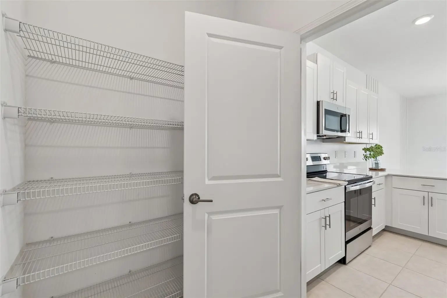 32076 POP ASH PLACE, SAN ANTONIO, FL, photo 16 of 61