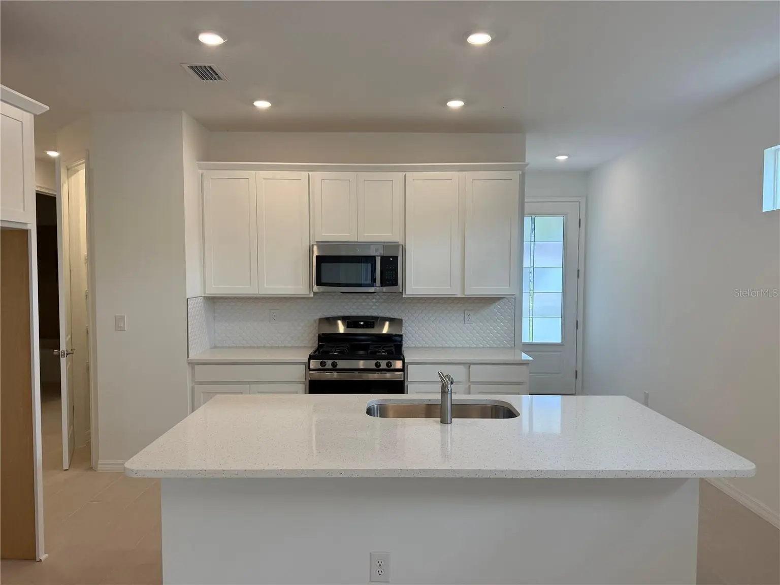 Fairway Pointe home, photo 6 of 8