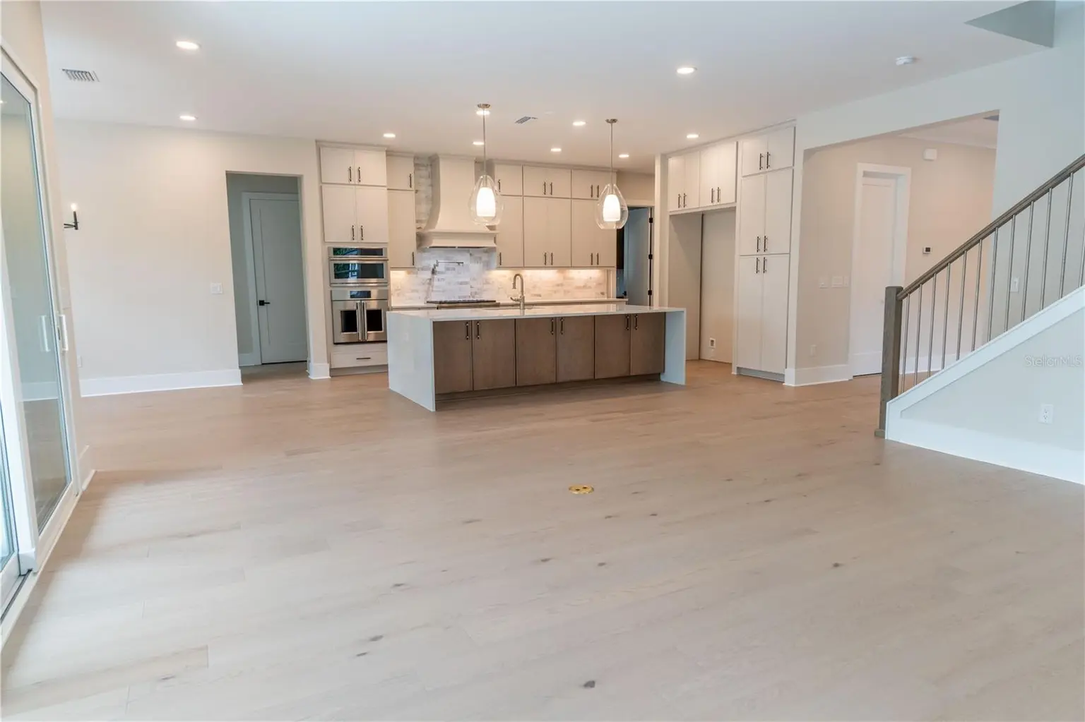 4906 W ESTRELLA STREET, TAMPA, FL, photo 11 of 27