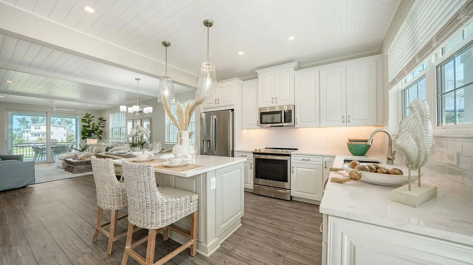 12413 GULF BREEZE TERRACE, CORTEZ, FL, photo 11 of 37