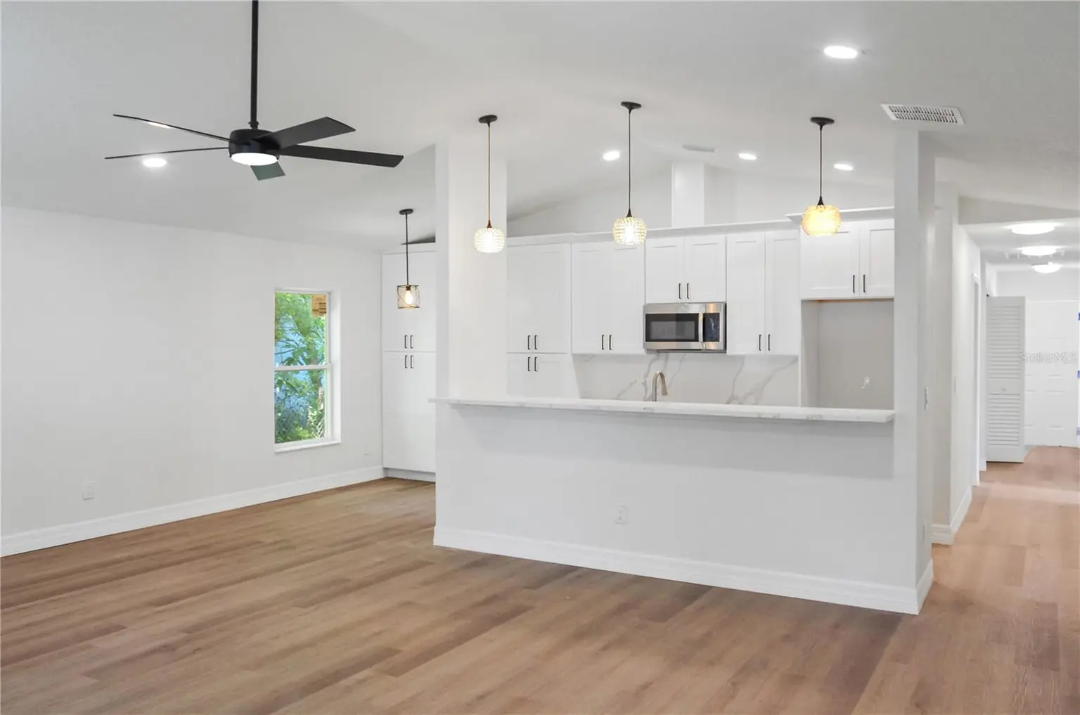 Hillsboro Heights home, photo 3 of 8