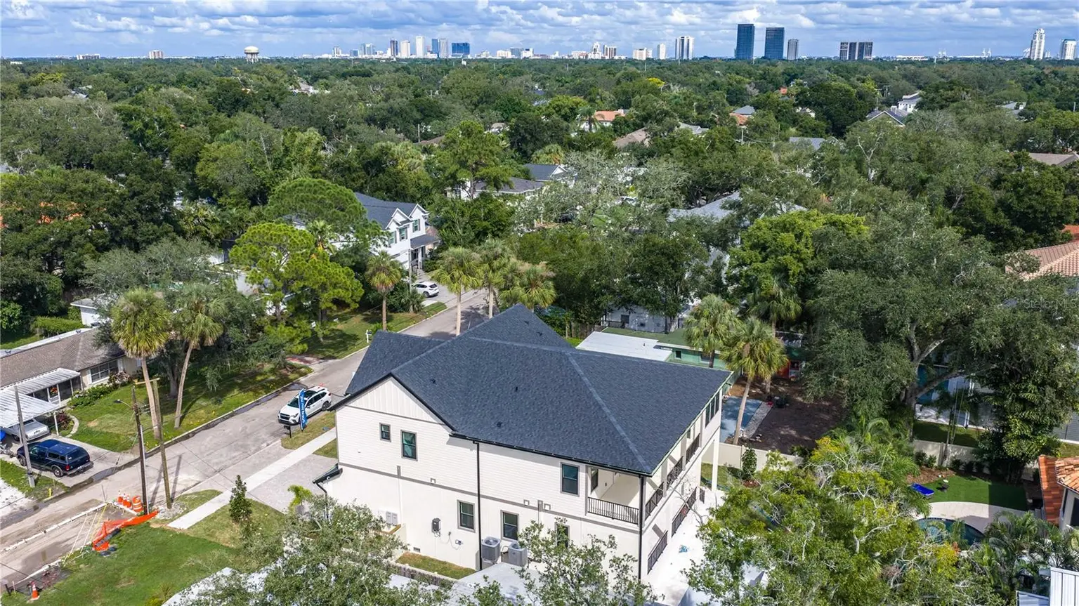 4316 W CORONA STREET, TAMPA, FL, photo 5 of 39