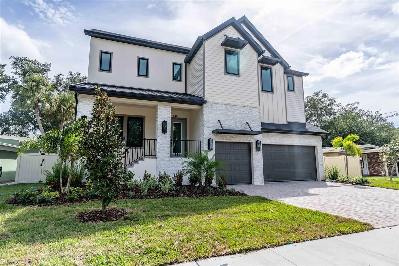 4316 W CORONA STREET, TAMPA, FL, photo 8 of 39