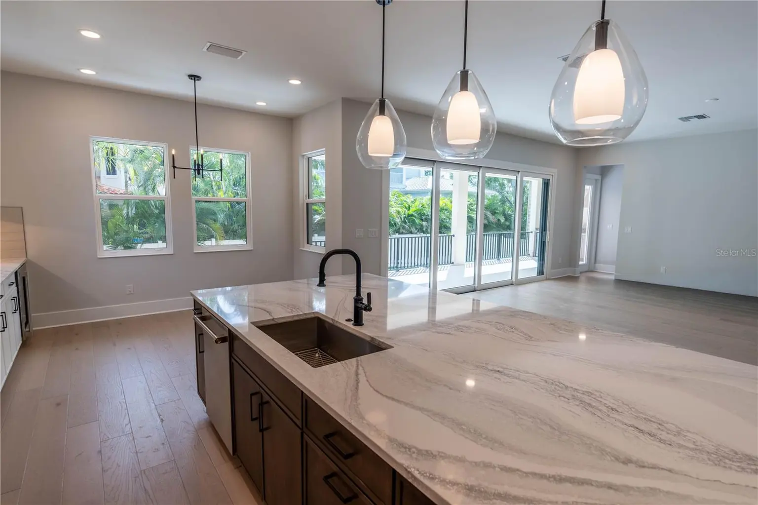 4316 W CORONA STREET, TAMPA, FL, photo 16 of 39