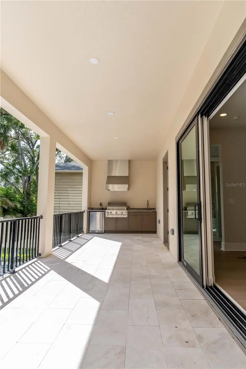 4316 W CORONA STREET, TAMPA, FL, photo 19 of 39
