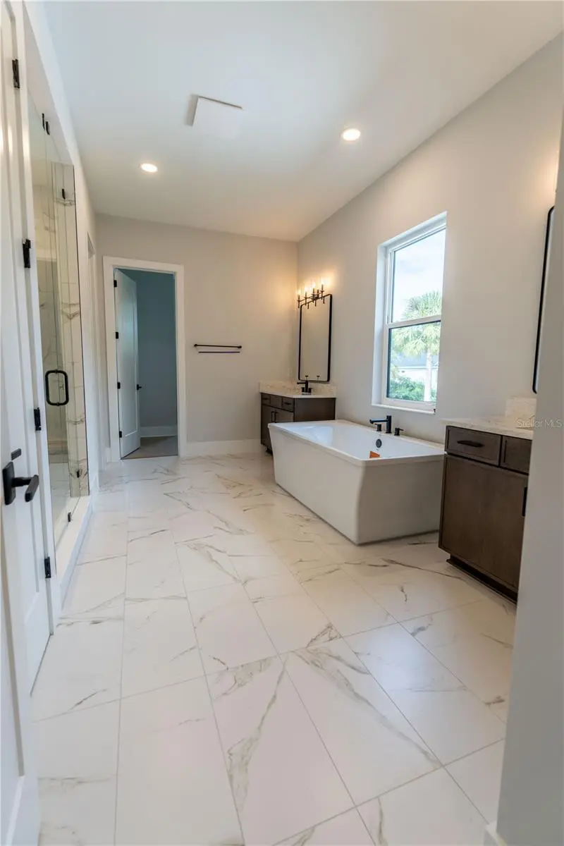 4316 W CORONA STREET, TAMPA, FL, photo 26 of 39