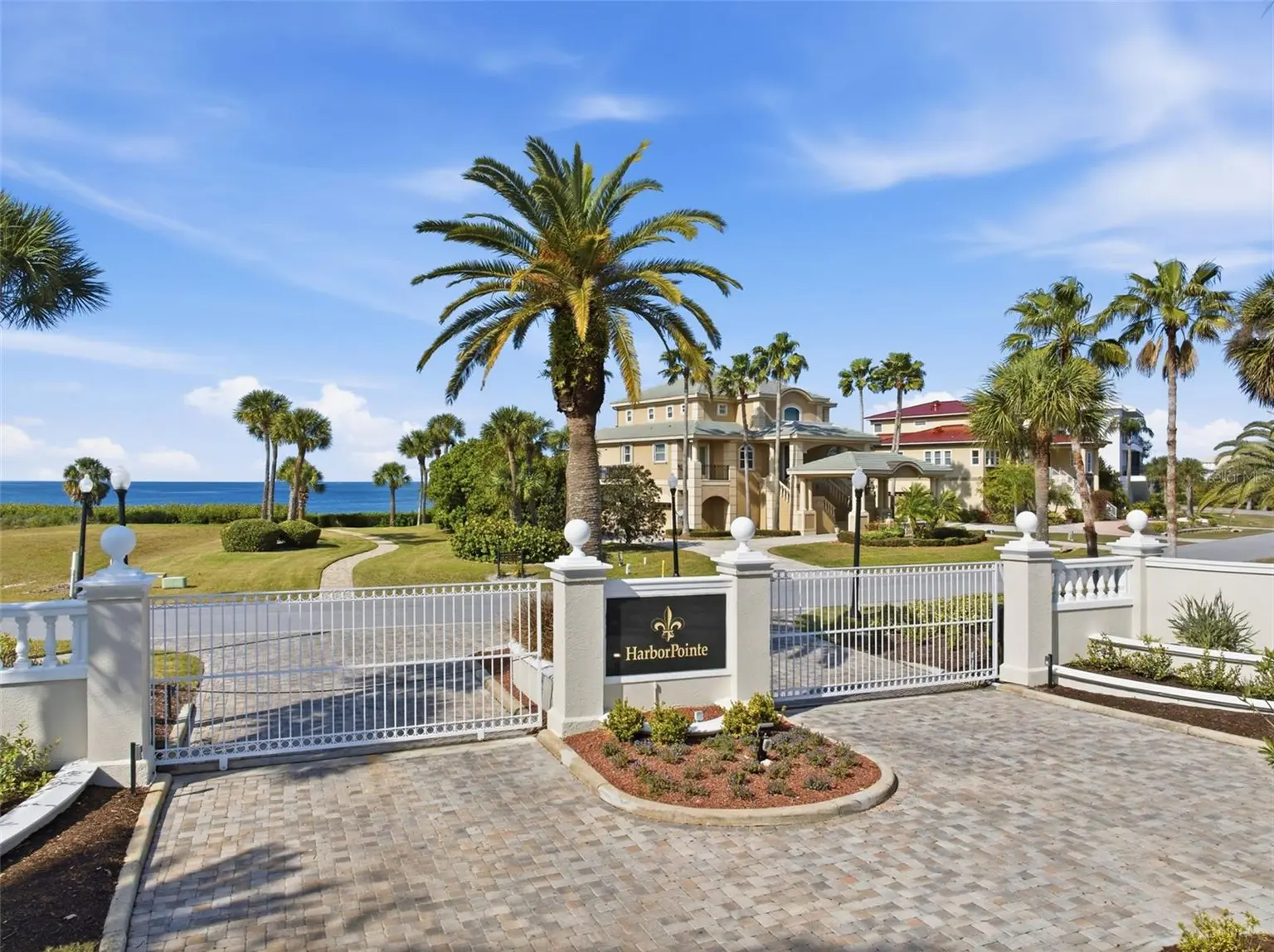 26 HARBORPOINTE DR, PORT RICHEY, FL, photo 12 of 36