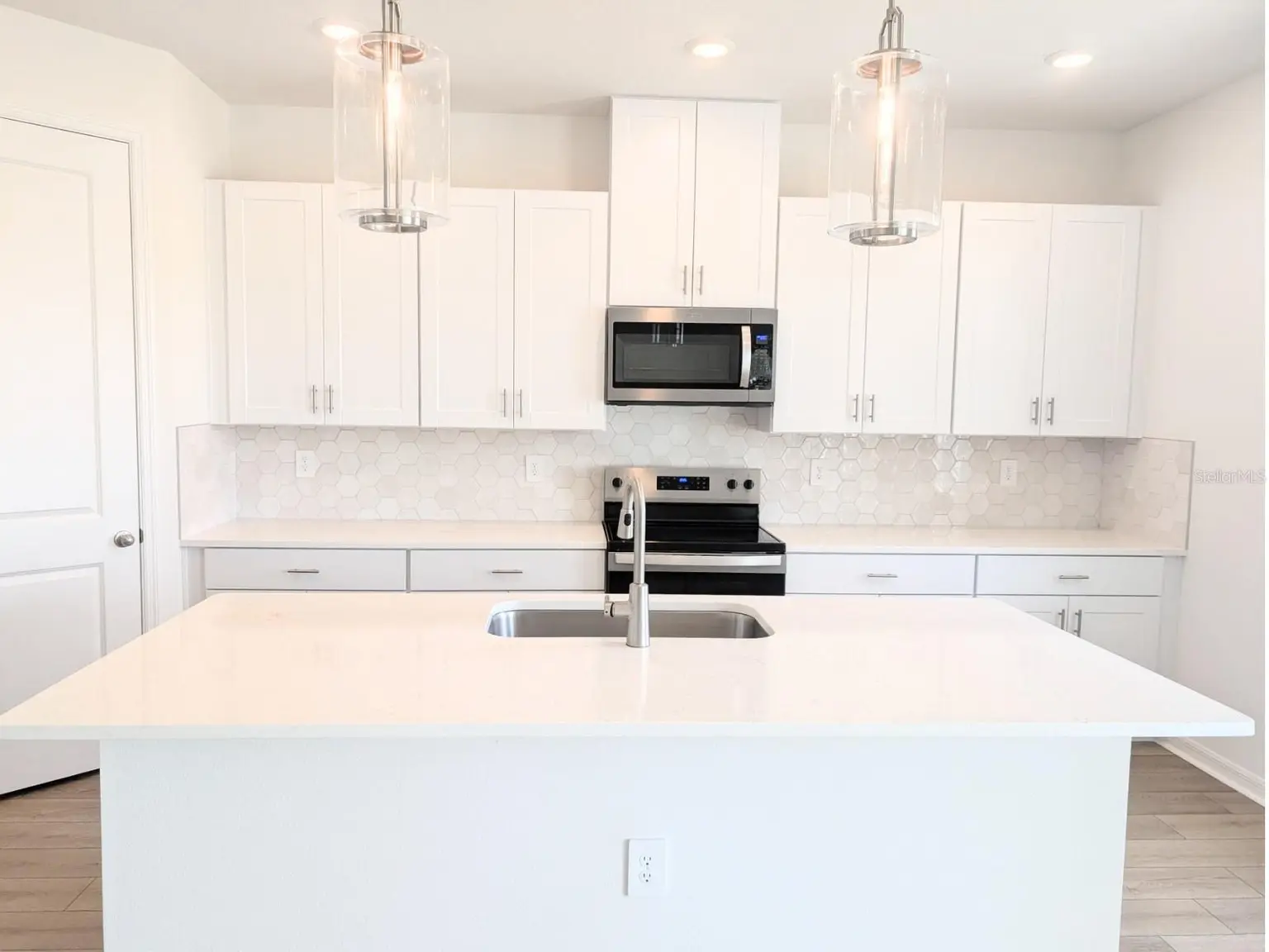 9017 VENETIA COURT, PALMETTO, FL, photo 4 of 16