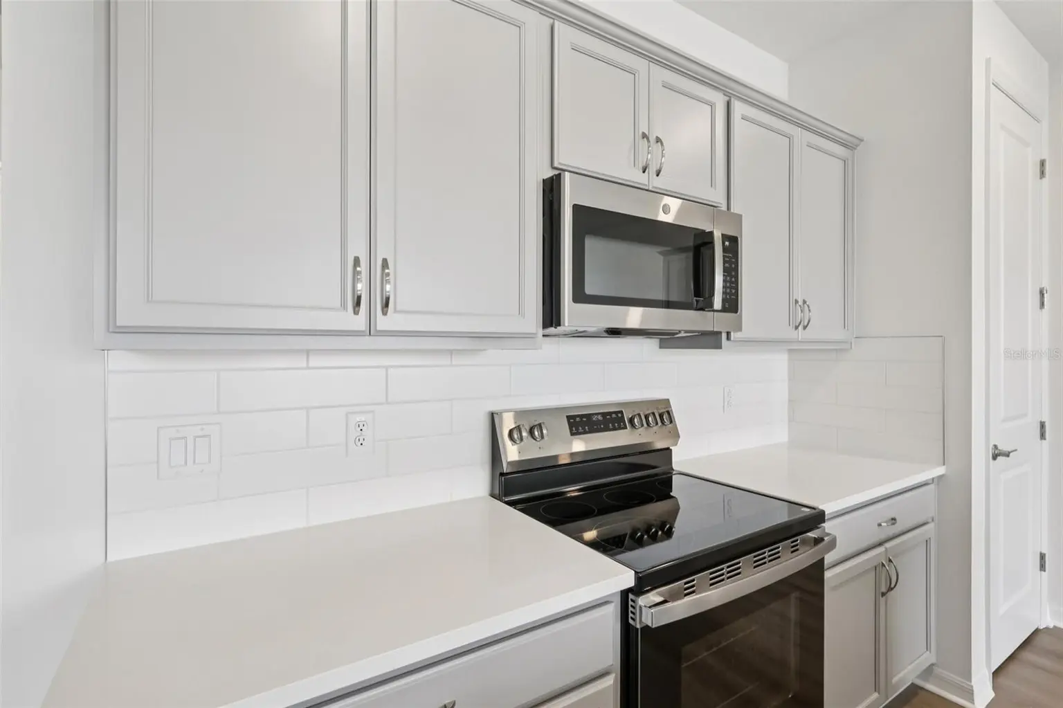 31477 SPANISH MISSION ROAD, SAN ANTONIO, FL, photo 3 of 24