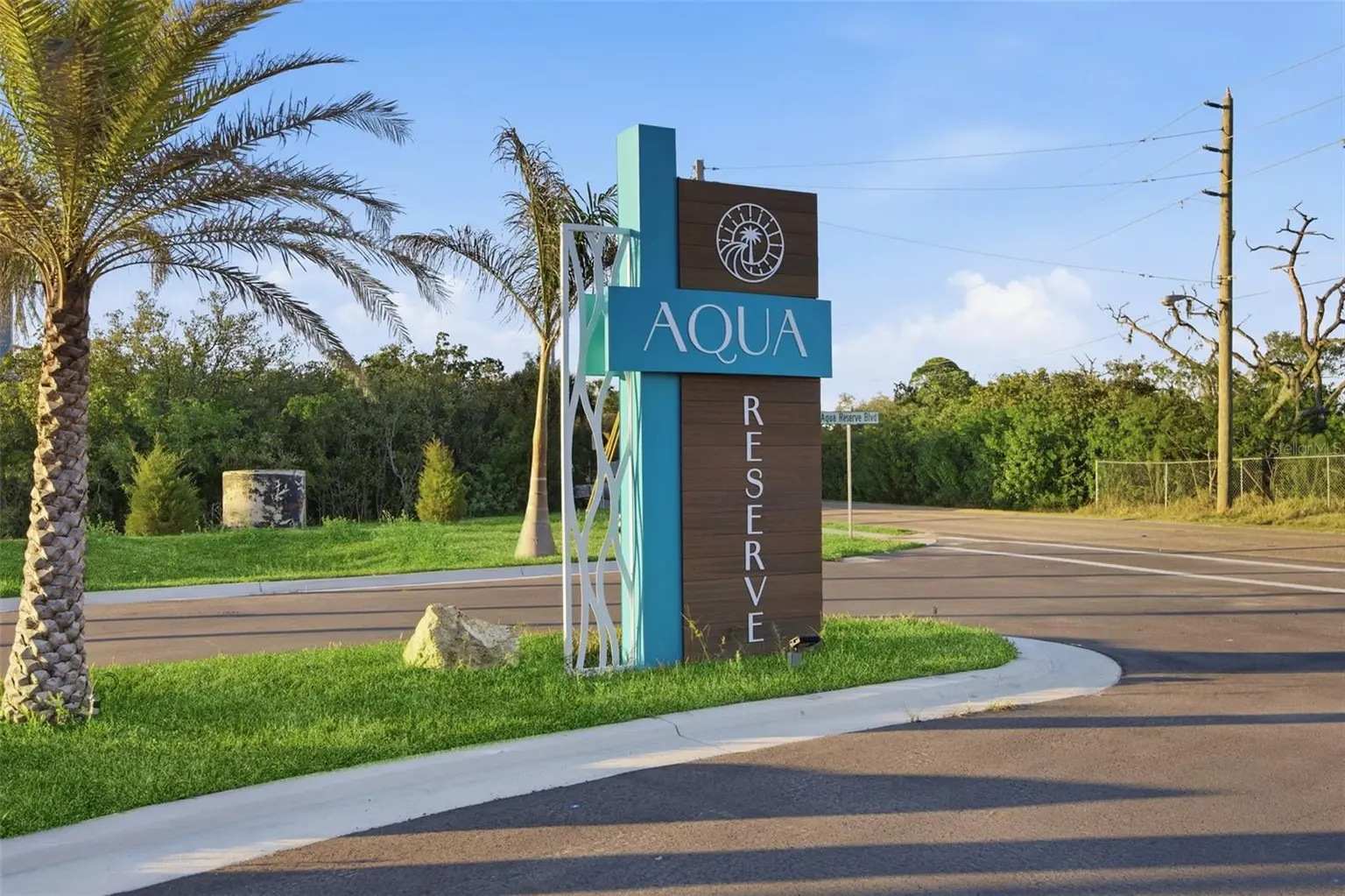 Aqua Reserve Townhomes home, photo 7 of 8