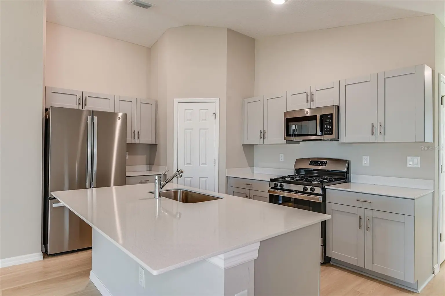15250 MAUDE LANDING LOOP, WIMAUMA, FL, photo 9 of 23