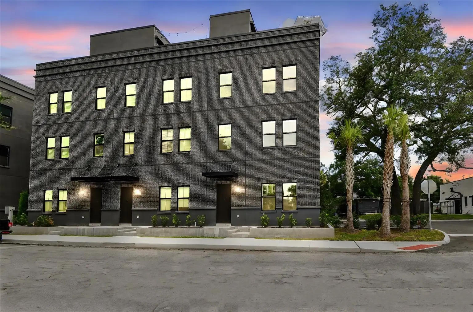 Canvas Tpa Townhomes home, photo 4 of 8